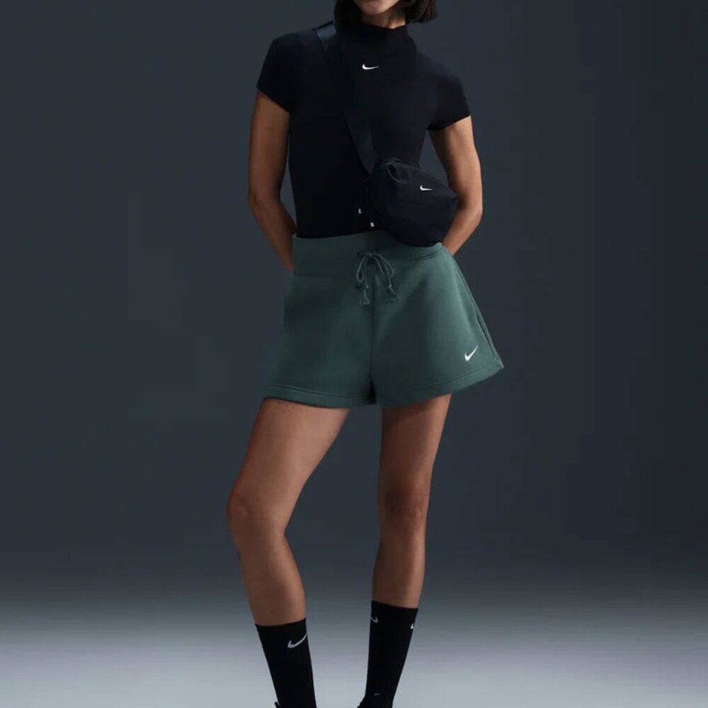Nike Phoenix Fleece Shorts - Picture 2 of 7